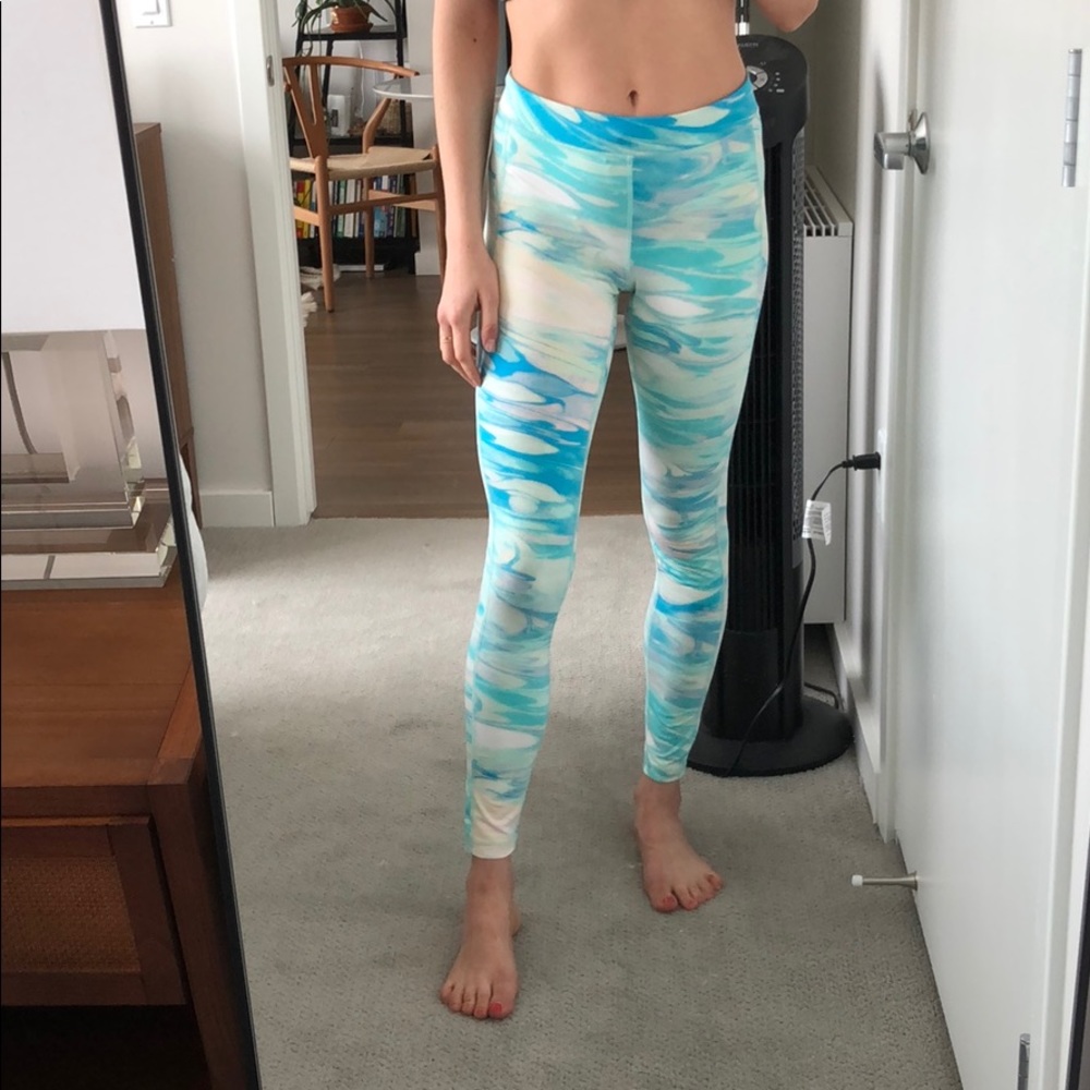 Without Walls blue marble yoga leggings